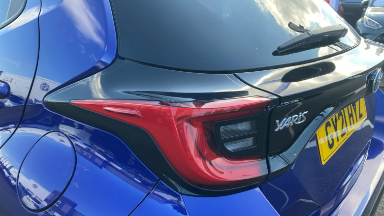 Toyota Yaris 1.5 Hybrid Design 5dr CVT Hybrid Hatchback